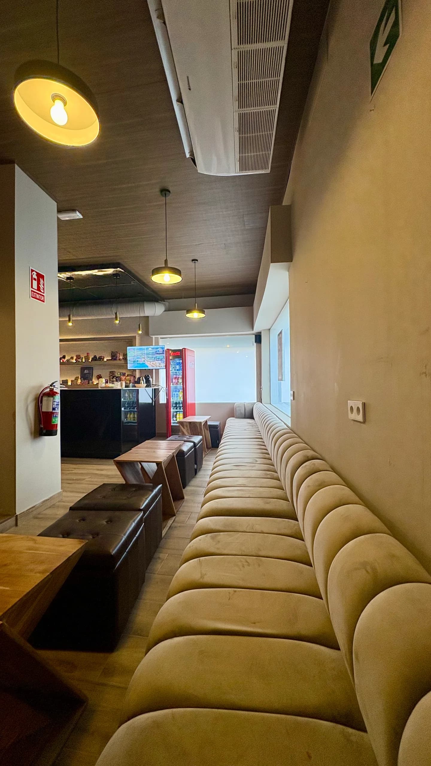 Interior de Velvet Weed Club, club cannábico en Fuengirola (foto 3)